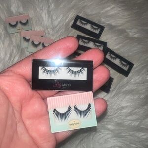 Lashes Flatback Charms